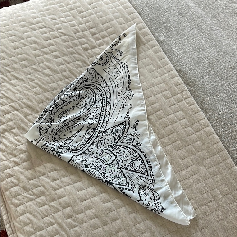 Hot Honey Scarf - Picture 2 of 4